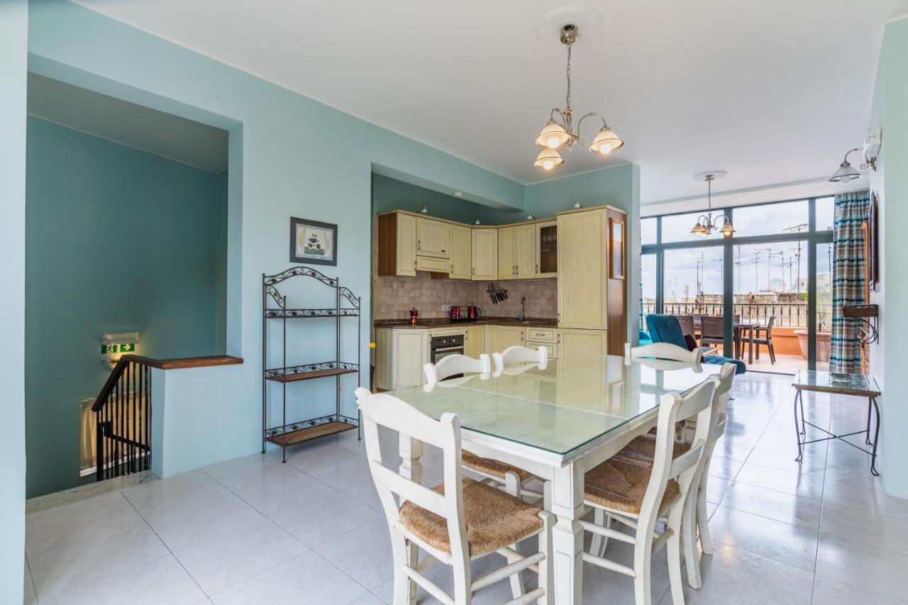 Fantastic 3 Bedroom Duplex Penthouse With Terrace Sliema Exterior foto